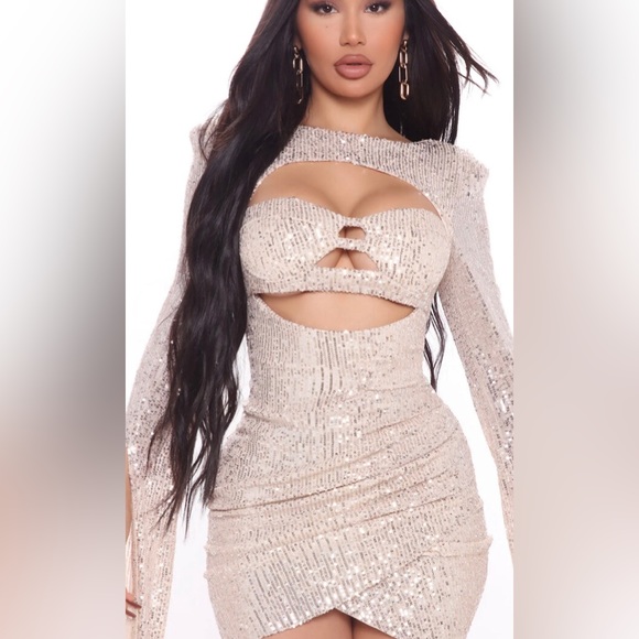 Sold❌fashion nova That Glimmer Glow Sequin dress nude color size 1X gorgeous - Picture 4 of 5